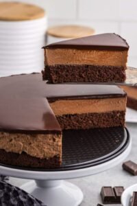 Irresistible Chocolate Mousse Cake Recipe
